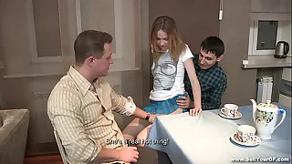 Manage successfully Your GF - Sexual relations dessert Isabel Scion on a kitchen table teen-porn